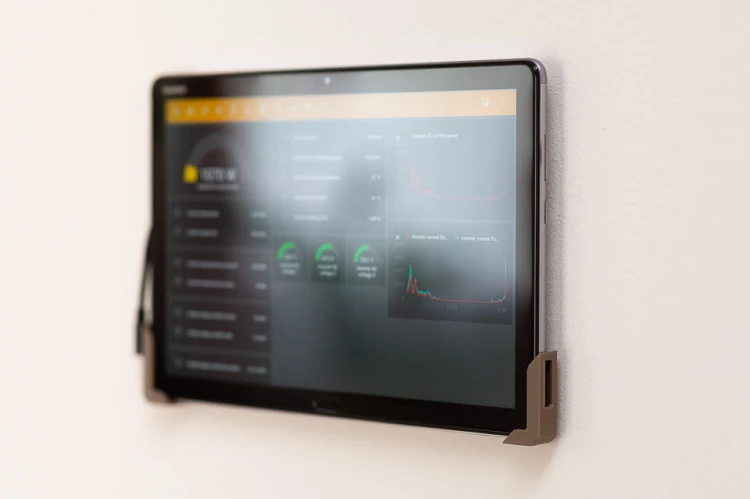 uchwyt ścienny na tablet